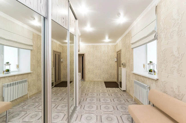 Купить дом в Микрорайоне Восточный, Тобольск в Тобольске. Вариант № 2349568, 10, площадь -  квм, цена 15300000 рублей