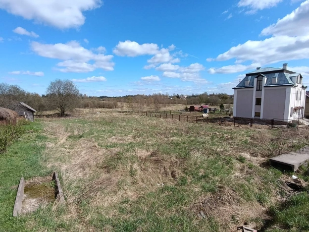 Купить земельный участок в Новгородской области. Вариант № 172312, 9, площадь -  квм, цена 1400000 рублей