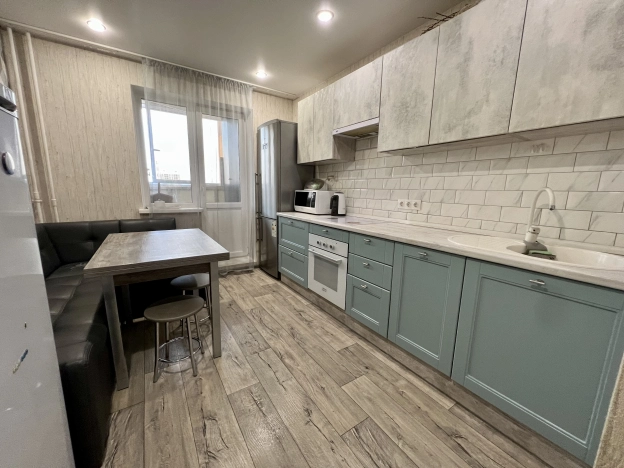 Купить трехкомнатную квартиру в Воронеже. Вариант № 8995669, 0, площадь - квм, цена 8590000 рублей