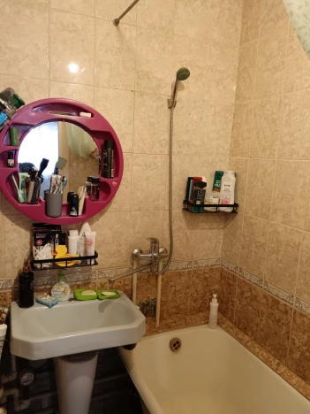 Купить трехкомнатную квартиру в районе Ленинский в Новосибирске. Вариант № 37780, 14, площадь -  квм, цена 4600000 рублей