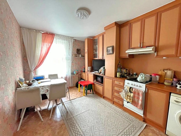 Купить четырехкомнатную квартиру в Вологде. Вариант № 55625, 2, площадь -  квм, цена 3800000 рублей