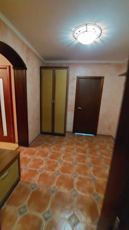 Купить двухкомнатную квартиру на вторичке в Москве. Вариант № 9556603, 30, площадь -  квм, цена 17000000 рублей