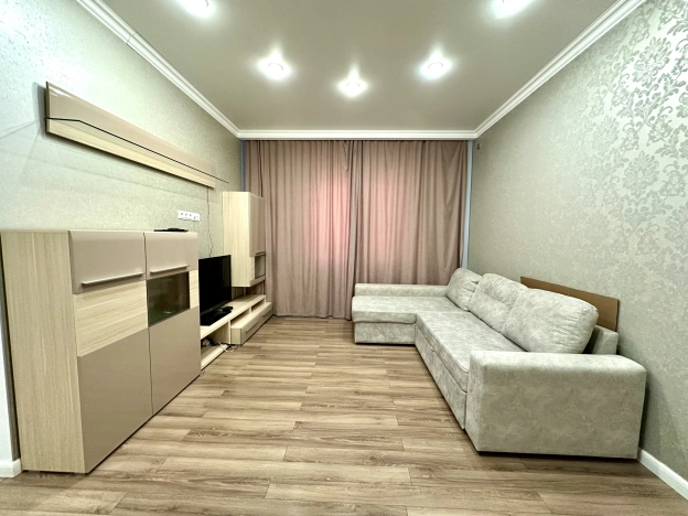 Купить однокомнатную квартиру в Микрорайоне Черёмушки, Центральный внутригородской округ в Краснодаре. Вариант № 7810, 4, площадь -  квм, цена 6800000 рублей