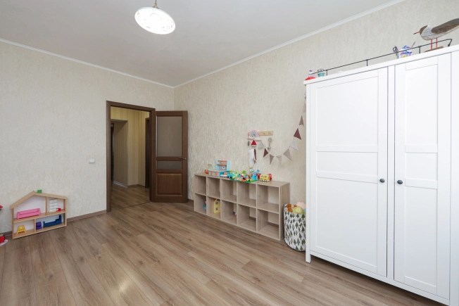 Купить трехкомнатную квартиру в районе Центральный в Калининграде. Вариант № 312672, 22, площадь -  квм, цена 12500000 рублей