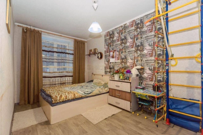 Купить трехкомнатную квартиру на улице Ильи Мухачева в Бийске. Вариант № 3411843, 7, площадь -  квм, цена 4899999 рублей