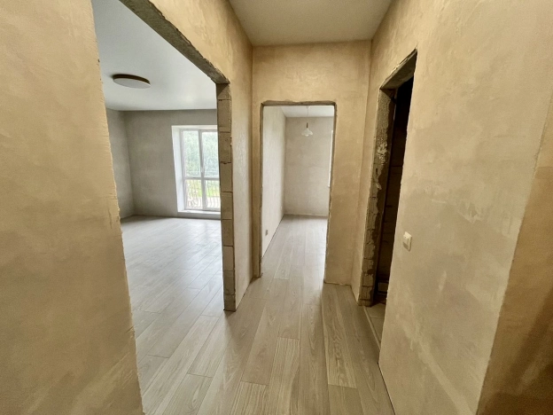 Купить однокомнатную квартиру на улице Олега Кошевого в Калининграде. Вариант № 9504637, 3, площадь -  квм, цена 5000000 рублей