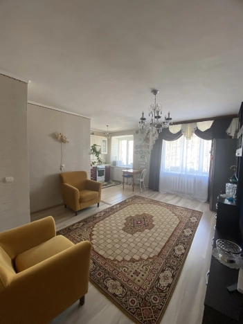 Купить двухкомнатную квартиру в Забайкальском крае. Вариант № 4971, 4, площадь -  квм, цена 3850000 рублей