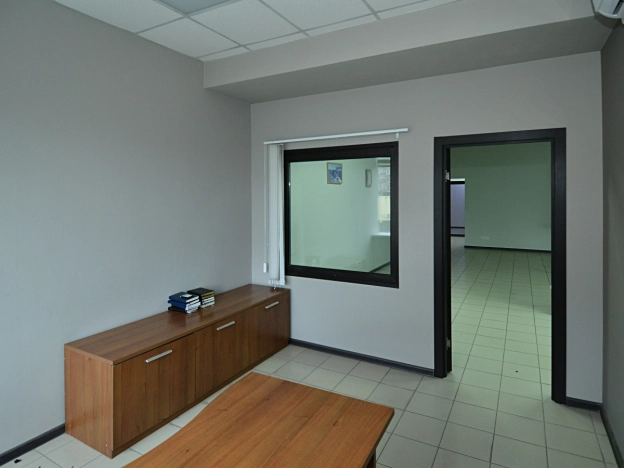 Купить офисы в Новосибирске. Вариант № 1508783, 4, площадь -  квм, цена 13500000 рублей