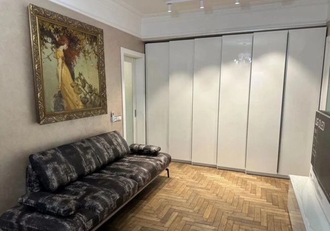 Купить квартиру в Москве. Вариант № 9925968, 5, площадь -  квм, цена 35000000 рублей