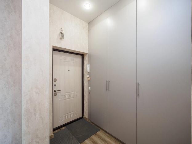 Купить однокомнатную квартиру в Омске. Вариант № 3993778, 13, площадь -  квм, цена 6600000 рублей