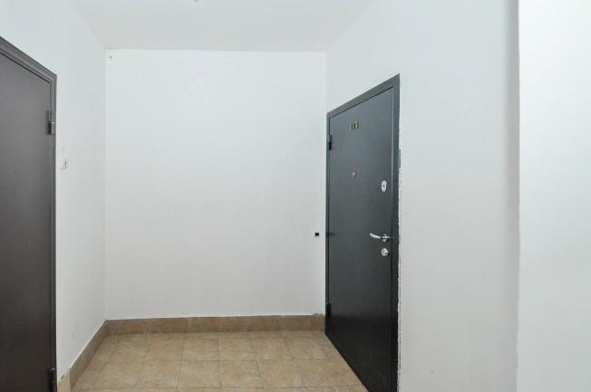 Купить трехкомнатную квартиру в Новосибирске. Вариант № 9487236, 30, площадь -  квм, цена 12000000 рублей