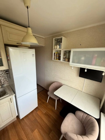 Купить квартиру в Москве. Вариант № 8412088, 7, площадь -  квм, цена 15900000 рублей