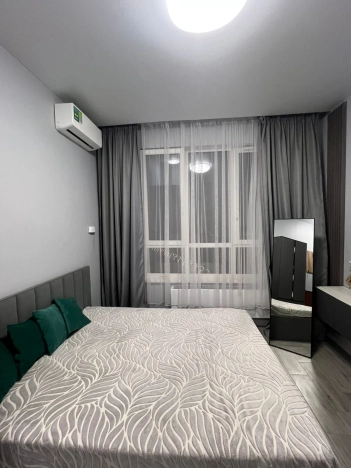 Купить квартиру в Москве. Вариант № 8425498, 36, площадь -  квм, цена 30000000 рублей