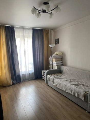 Купить трехкомнатную квартиру у метро Коммунарка в Москве. Вариант № 10008018, 8, площадь -  квм, цена 17000000 рублей