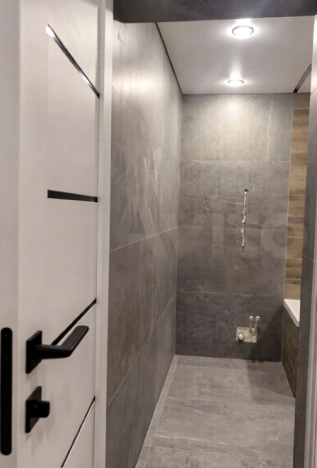 Купить двухкомнатную квартиру на вторичке на улице Хилокская в Новосибирске. Вариант № 10474326, 3, площадь - квм, цена 4750000 рублей