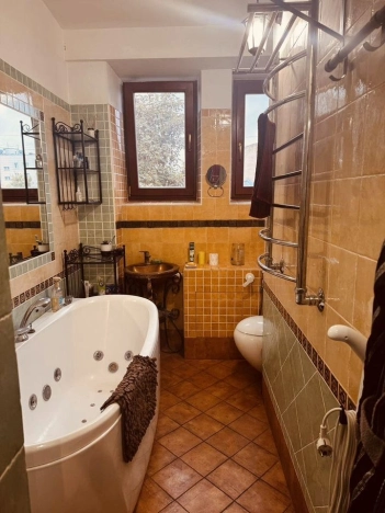 Купить квартиру в Москве. Вариант № 8046610, 11, площадь -  квм, цена 33900000 рублей