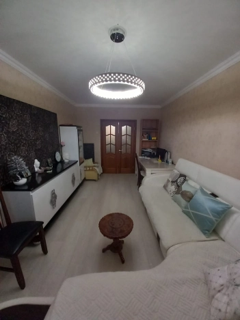 Купить трехкомнатную квартиру на вторичке в Микрорайоне 8-й, Элиста в Элисте. Вариант № 6340, 1, площадь -  квм, цена 6000000 рублей