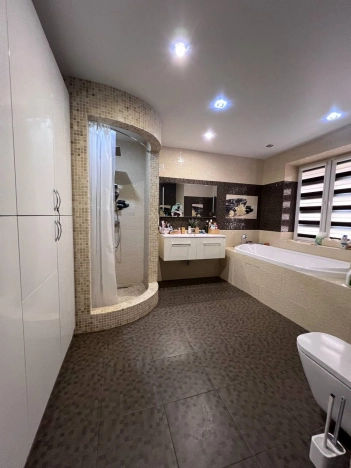 Купить дом на улице Комсомольская в Ивановской области. Вариант № 49763, 18, площадь -  квм, цена 49000000 рублей