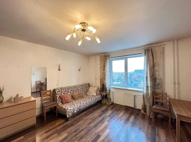 Купить Студию у метро Владимирская в Санкт-Петербурге. Вариант № 7651595, 4, площадь -  квм, цена 6000000 рублей