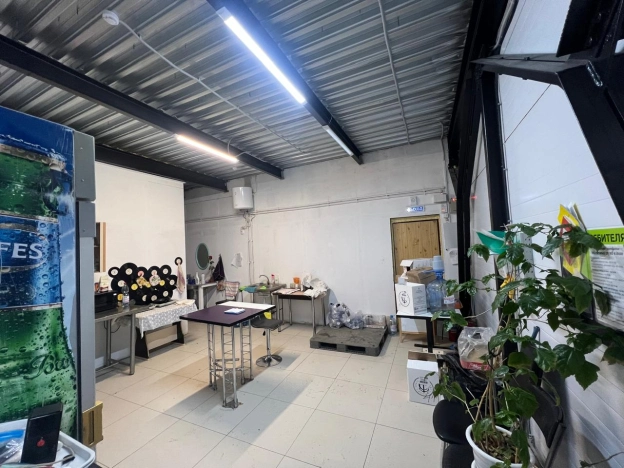 Купить коммерческую недвижимость свободного назначения в Сыктывкаре. Вариант № 30912, 9, площадь -  квм, цена 10500000 рублей