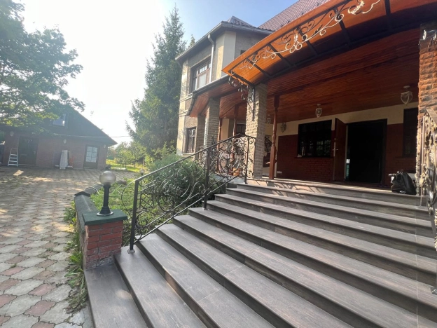 Купить дом в Москве. Вариант № 12160, 5, площадь - квм, цена 27000000 рублей