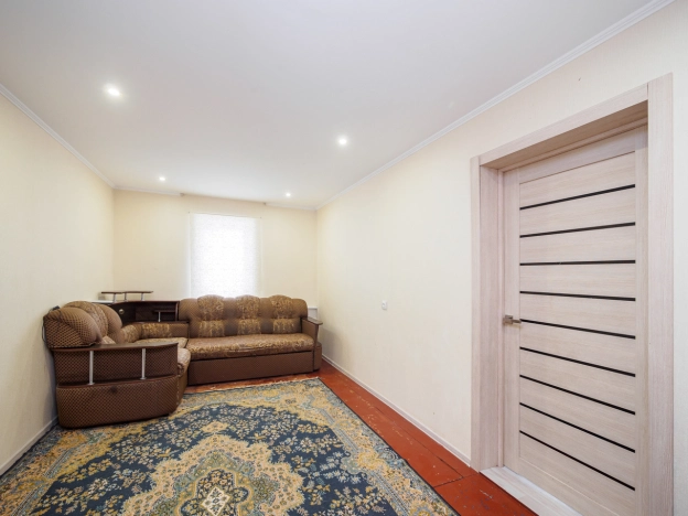 Купить дом в Микрорайоне Порт-Артур в Омске. Вариант № 7247877, 3, площадь -  квм, цена 5900000 рублей