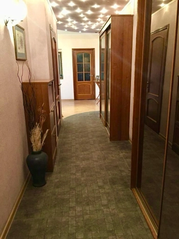 Купить квартиру в Москве. Вариант № 7712930, 18, площадь - квм, цена 40900000 рублей