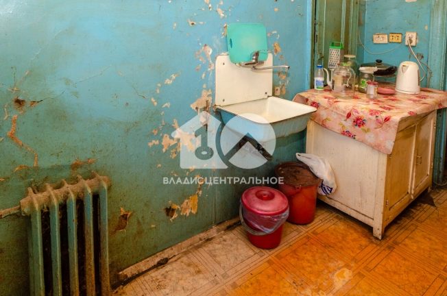 Купить четырехкомнатную квартиру в Новосибирской области. Вариант № 9889319, 16, площадь -  квм, цена 6500000 рублей