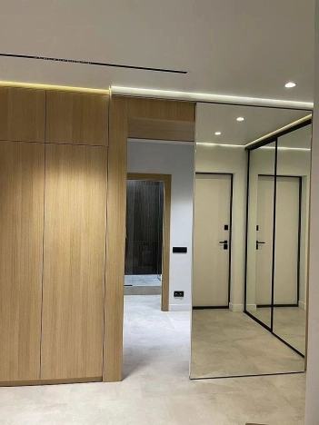 Купить трехкомнатную квартиру в районе Выборгский в Санкт-Петербурге. Вариант № 27558, 12, площадь -  квм, цена 39000000 рублей