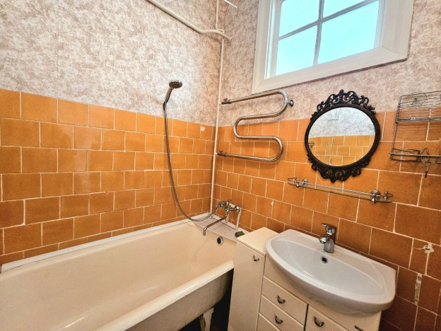 Купить трехкомнатную квартиру в Микрорайоне 29-й, Ангарск в Ангарске. Вариант № 52586, 13, площадь -  квм, цена 5300000 рублей