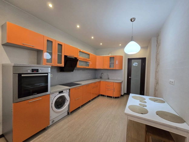 Купить трехкомнатную квартиру в Пушкине. Вариант № 39474, 0, площадь -  квм, цена 14000000 рублей