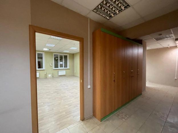 Снять коммерческую недвижимость в Новосибирске. Вариант № 5790935, 4, площадь - квм, цена 100000 рублей