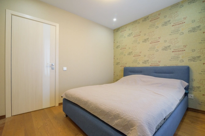 Купить однокомнатную квартиру в Новосибирске. Вариант № 9091481, 26, площадь -  квм, цена 9100000 рублей