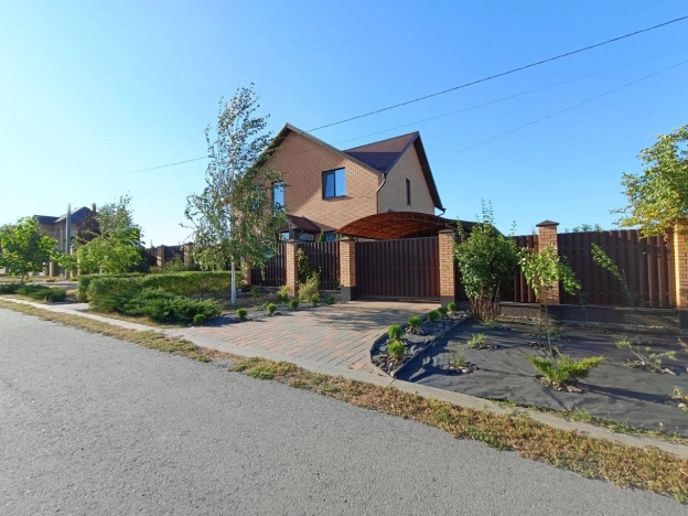 Купить дом на улице Везельская в Белгороде. Вариант № 5551059, 0, площадь -  квм, цена 18400000 рублей