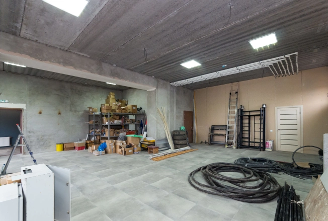 Купить коммерческую недвижимость свободного назначения в Тобольске. Вариант № 1114, 26, площадь -  квм, цена 18000000 рублей