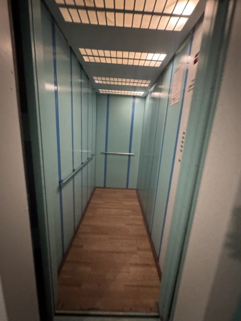 Купить трехкомнатную квартиру в Старом Осколе. Вариант № 6166301, 16, площадь -  квм, цена 7700000 рублей