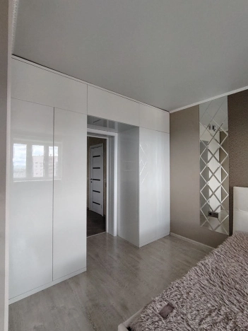 Купить двухкомнатную квартиру на вторичке в Забайкальском крае. Вариант № 1222888, 4, площадь -  квм, цена 14300000 рублей