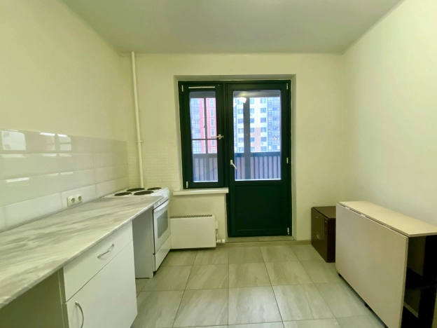 Купить квартиру в Москве. Вариант № 10439549, 10, площадь -  квм, цена 15490000 рублей