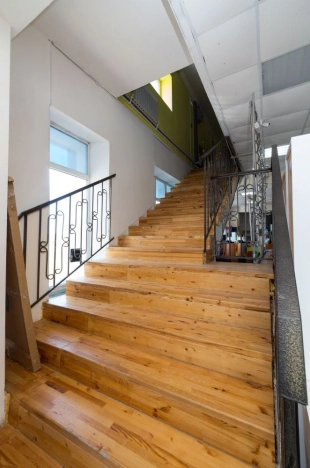 Купить коммерческую недвижимость в Тобольске. Вариант № 1556, 10, площадь -  квм, цена 39000000 рублей