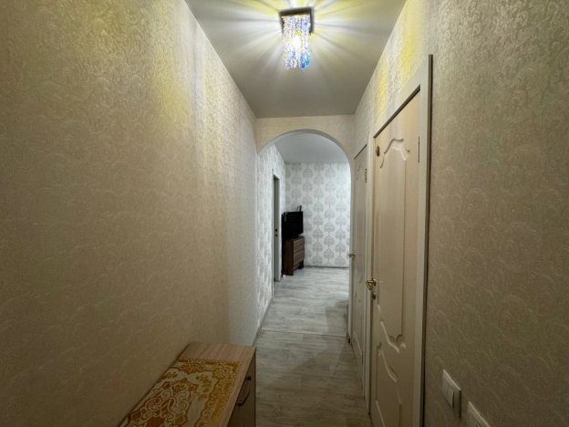 Купить двухкомнатную квартиру в Омске. Вариант № 3815579, 5, площадь -  квм, цена 4600000 рублей