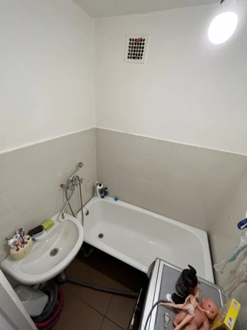 Купить трехкомнатную квартиру в Новосибирске. Вариант № 9702339, 15, площадь -  квм, цена 5790000 рублей