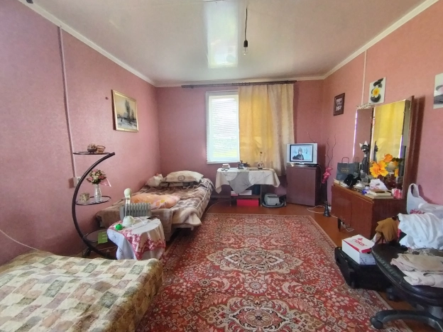 Купить дом на улице Набережная в Тюменской области. Вариант № 56332, 8, площадь -  квм, цена 3200000 рублей