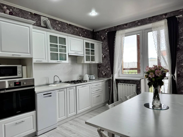 . Вариант № 44992, 3, площадь - 100 квм, цена 13690000 рублей