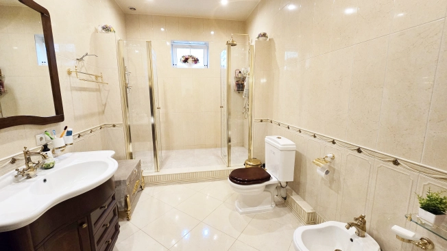 Купить дом в Москве. Вариант № 9981807, 6, площадь -  квм, цена 62880000 рублей