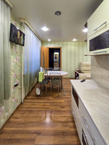 Купить трехкомнатную квартиру в Кызыле. Вариант № 700778, 2, площадь - квм, цена 8150000 рублей