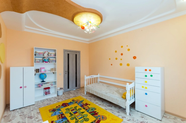 Купить дом в Микрорайоне Восточный, Тобольск в Тобольске. Вариант № 2349568, 24, площадь -  квм, цена 15300000 рублей