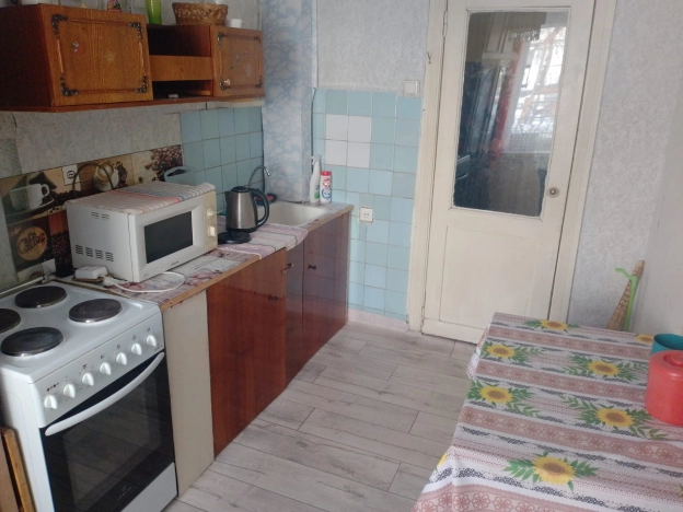 Снять квартиру в Тобольске. Вариант № 8916977, 7, площадь -  квм, цена 35000 рублей