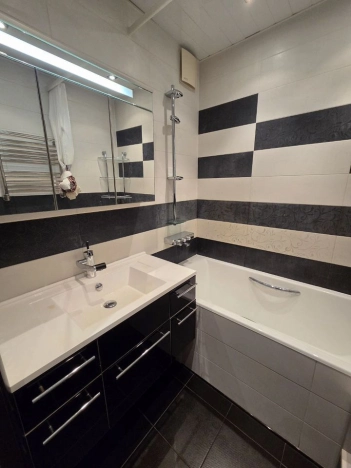 Купить квартиру в Москве. Вариант № 8065559, 23, площадь - квм, цена 21900000 рублей