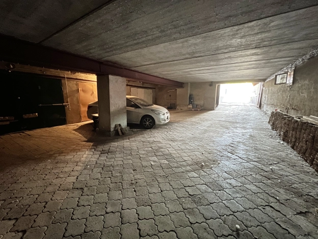 Купить четырехкомнатную квартиру на вторичке в Пензе. Вариант № 2301, 24, площадь -  квм, цена 14000000 рублей