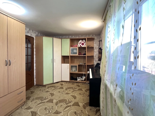 Купить дом на улице Административная в Иркутской области. Вариант № 8349546, 9, площадь -  квм, цена 5500000 рублей